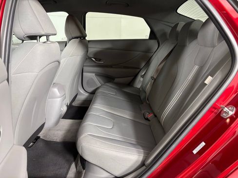 Used 2024 Hyundai Elantra Blue image 36