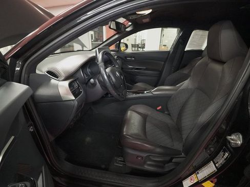 Used 2019 Toyota C-HR Limited image 10