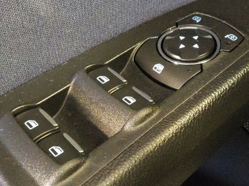 Used 2019 Ford Fusion SE FWD image 27