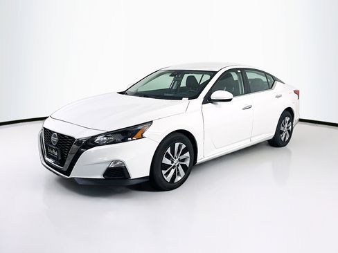 Used 2022 Nissan Altima 2.5 S image 3