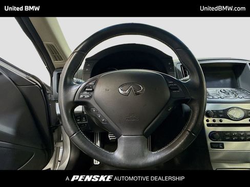 Used 2014 INFINITI Q60 Sport RWD image 6