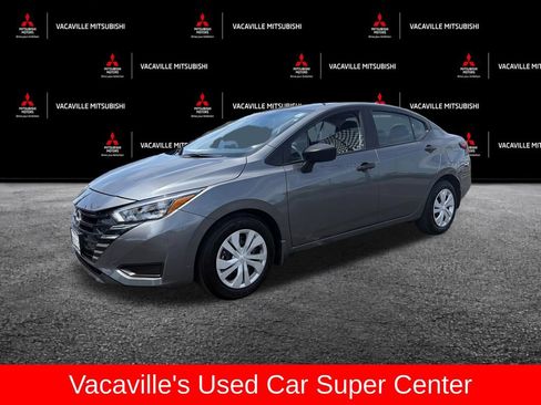 Used 2025 Nissan Versa S w/ Trunk Package FWD image 1