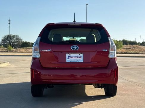 Used 2014 Toyota Prius V Three FWD image 7