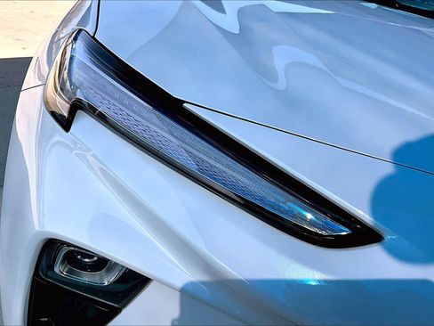 Used 2025 Buick Encore GX Avenir w/ Avenir Technology Package image 28