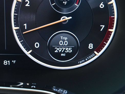 Used 2022 Bentley Flying Spur V8 AWD/4WD image 13