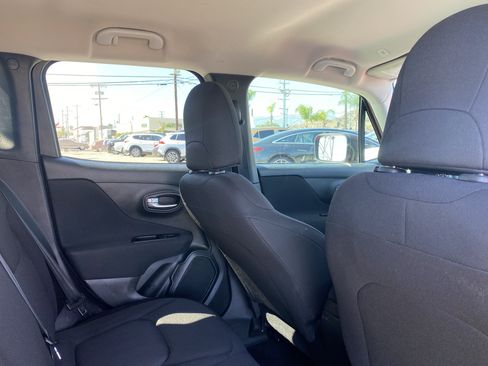 Used 2020 Jeep Renegade Sport w/ Sport Appearance Group FWD image 20