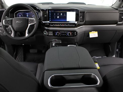 New 2026 Chevrolet Silverado 1500 LT Trail Boss w/ LT Trail Boss Premium Package AWD/4WD image 11