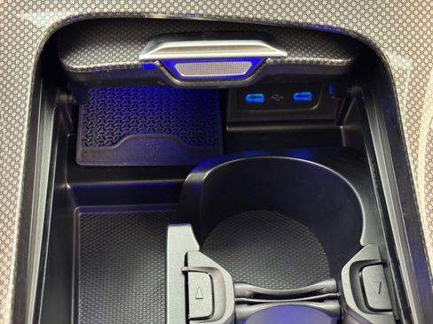 Used 2024 Mercedes-Benz CLE 450 4MATIC Coupe w/ Driver Assistance Package image 36