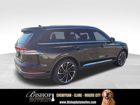 Used 2023 Lincoln Aviator Reserve w/ Equipment Group 201A AWD/4WD image 12