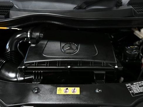 Used 2023 Mercedes-Benz Metris Passenger image 19