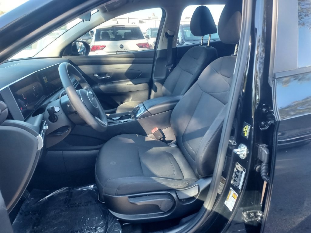 Used 2025 Hyundai Tucson SE AWD/4WD image 26