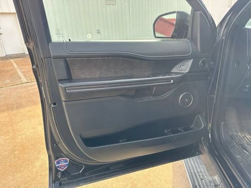 Used 2019 Ford Expedition Max Limited RWD image 10