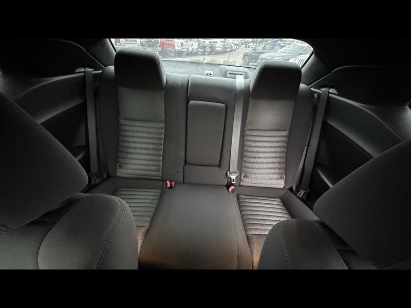 Used 2012 Dodge Challenger SXT RWD image 20
