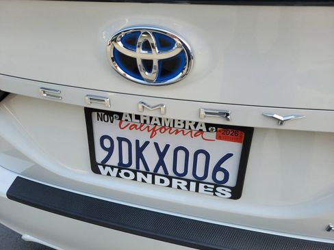 Used 2023 Toyota Camry XSE image 7