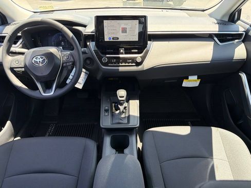 New 2026 Toyota Corolla Cross LE FWD image 31