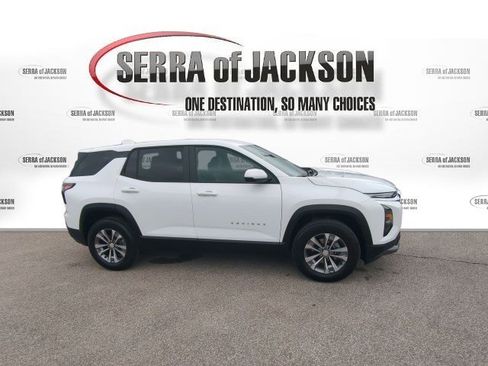 Used 2026 Chevrolet Equinox LT w/ Convenience Package II image 10