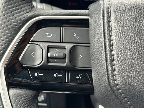 Certified 2025 Toyota Sequoia Platinum AWD/4WD image 30