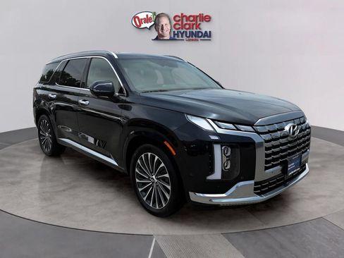 Used 2023 Hyundai Palisade Calligraphy w/ Cargo Package FWD image 7