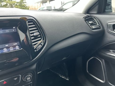 Used 2021 Jeep Compass Latitude image 21