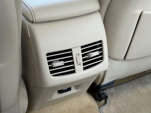 Used 2014 Lexus ES 350 w/ Premium Package FWD image 16