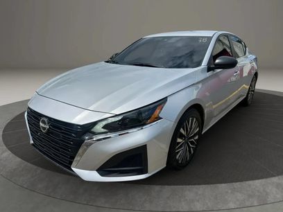 Used 2024 Nissan Altima 2.5 SV