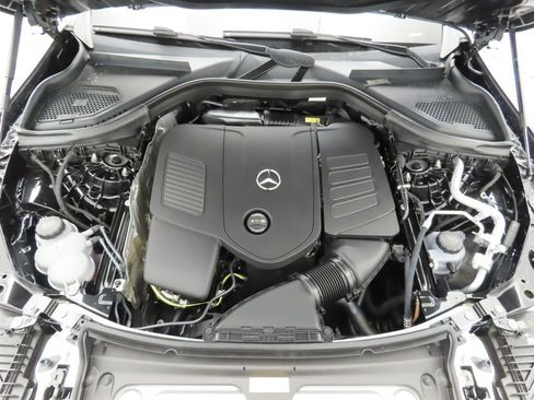 Certified 2025 Mercedes-Benz GLC 300 4MATIC image 29