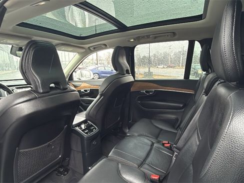 Certified 2024 Volvo XC90 T8 Plus w/ Protection Package Premier image 26