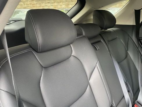 Used 2025 Genesis GV70 2.5T image 32