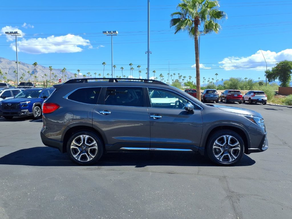 Used 2023 Subaru Ascent Touring AWD/4WD image 10
