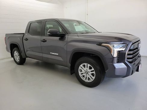Used 2026 Toyota Tundra SR5 w/ SR5 Convenience Package RWD image 4