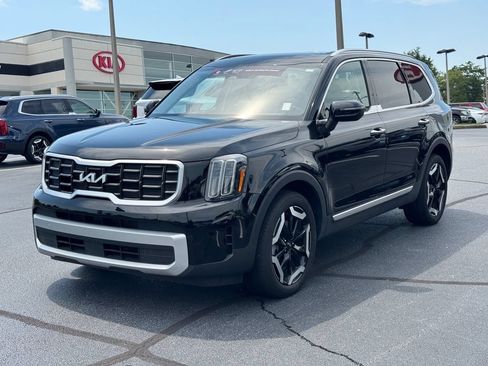 Certified 2025 Kia Telluride S FWD image 7