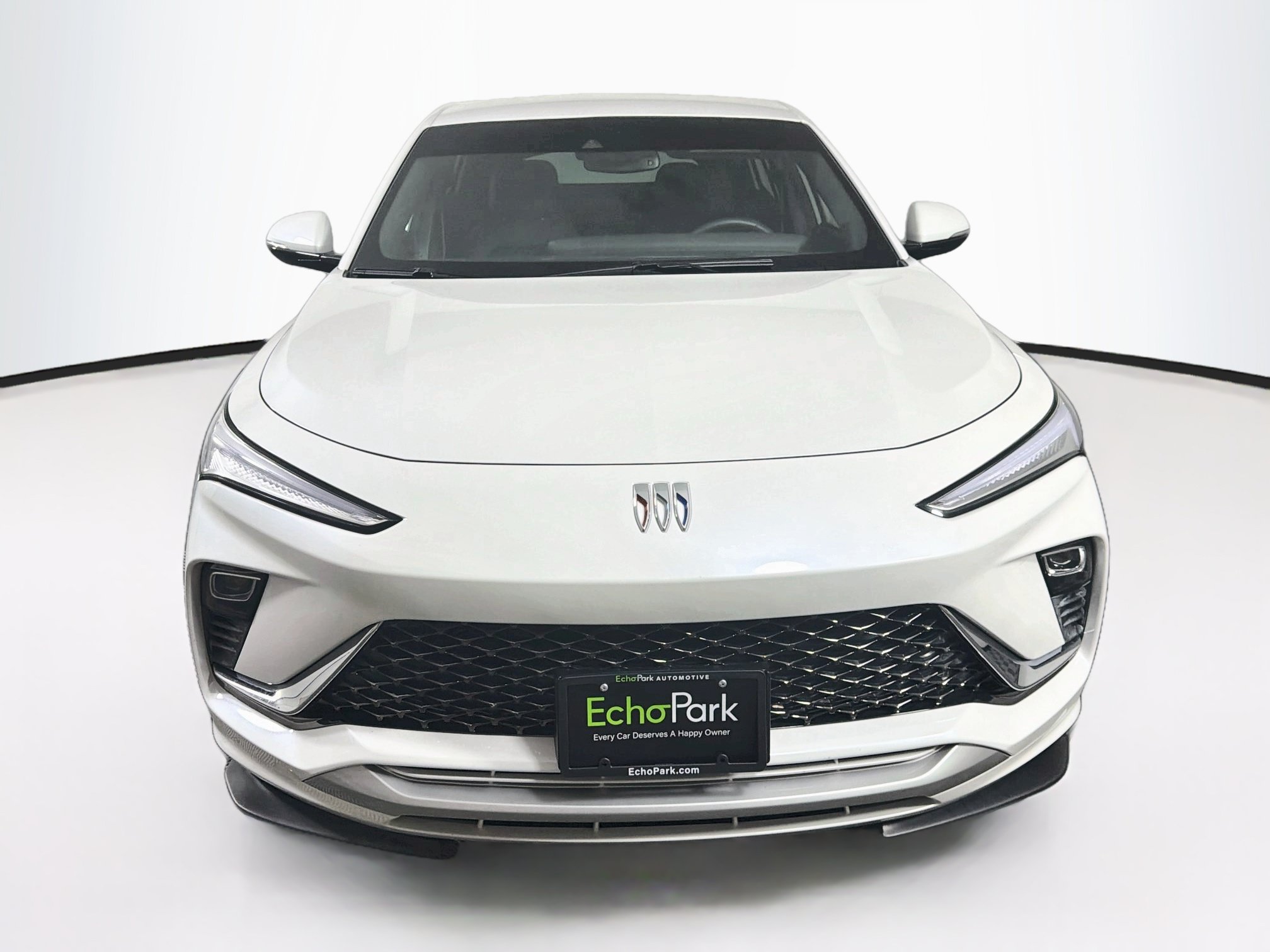 Used 2025 Buick Envista Avenir FWD image 2