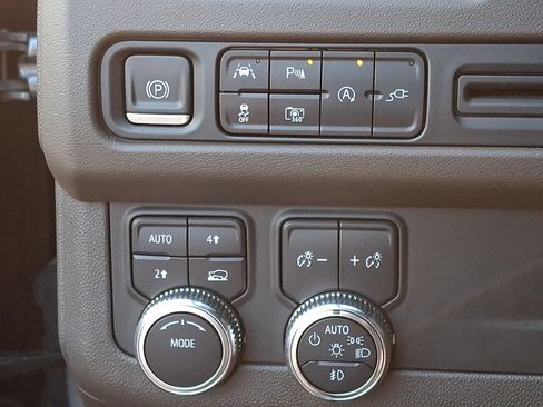 Used 2022 GMC Yukon SLT w/ SLT Premium Package AWD/4WD image 26