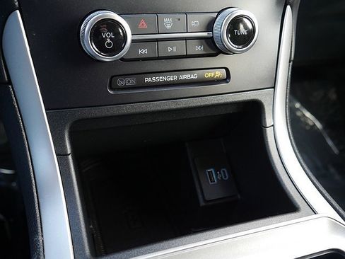 Used 2024 Ford Edge SEL w/ Convenience Package image 41