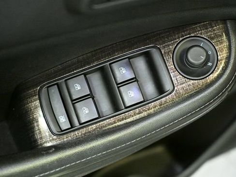 Used 2016 Chevrolet Malibu LT image 37