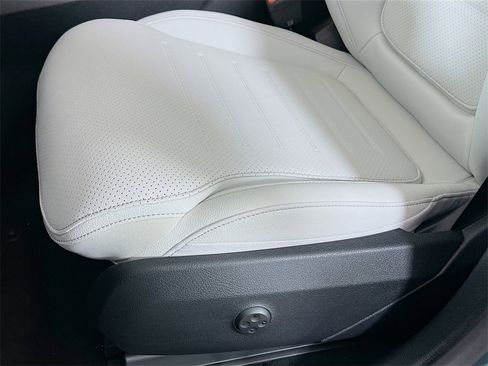 New 2026 Mercedes-Benz GLC 300 4MATIC image 23