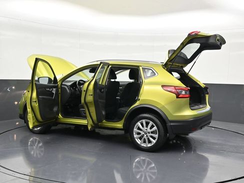 Used 2021 Nissan Rogue Sport SV FWD image 34