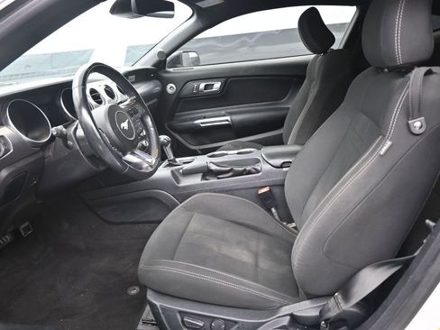 Used 2022 Ford Mustang GT w/ Black Accent Package RWD image 14
