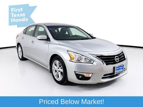 Used 2015 Nissan Altima 2.5 SV w/ Convenience Package FWD image 1