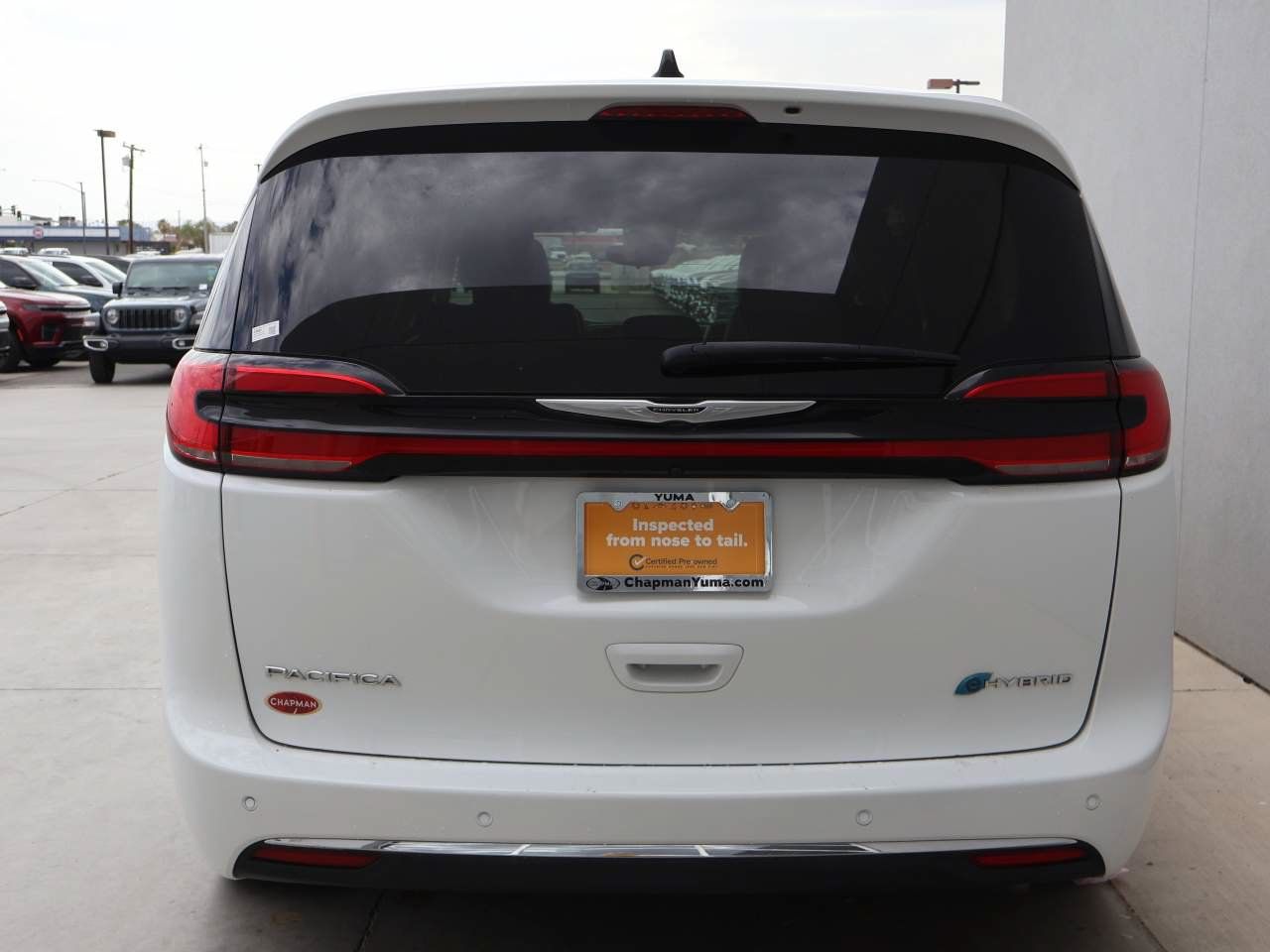 Used 2024 Chrysler Pacifica Limited FWD image 4