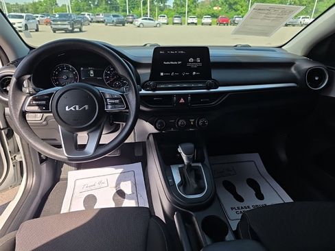 Used 2024 Kia Forte LXS w/ LXS Technology Package FWD image 13