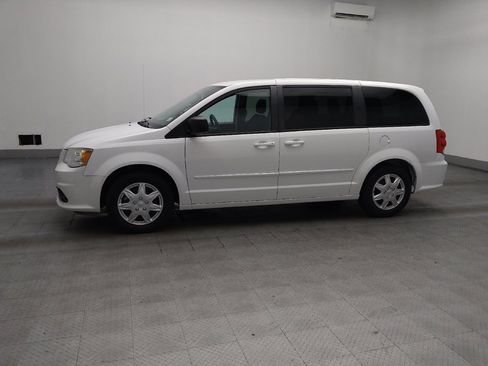 Used 2017 Dodge Grand Caravan SE w/ Power Window Group FWD image 2