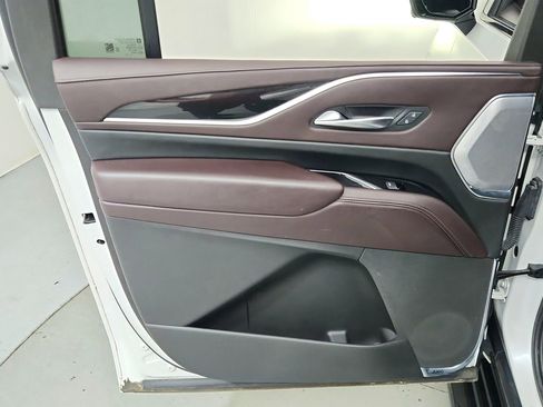 Used 2022 Cadillac Escalade ESV Sport Platinum w/ LPO, ONYX Package AWD/4WD image 24
