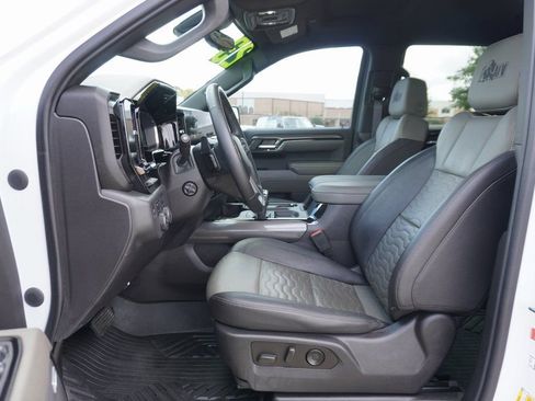 Used 2023 Chevrolet Silverado 1500 ZR2 w/ ZR2 Bison Edition image 7