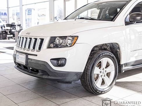 Used 2017 Jeep Compass Sport w/ Power Value Group image 3