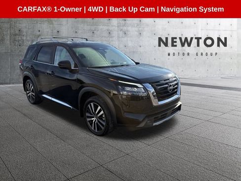 Used 2025 Nissan Pathfinder Platinum w/ Cargo Package AWD/4WD image 1