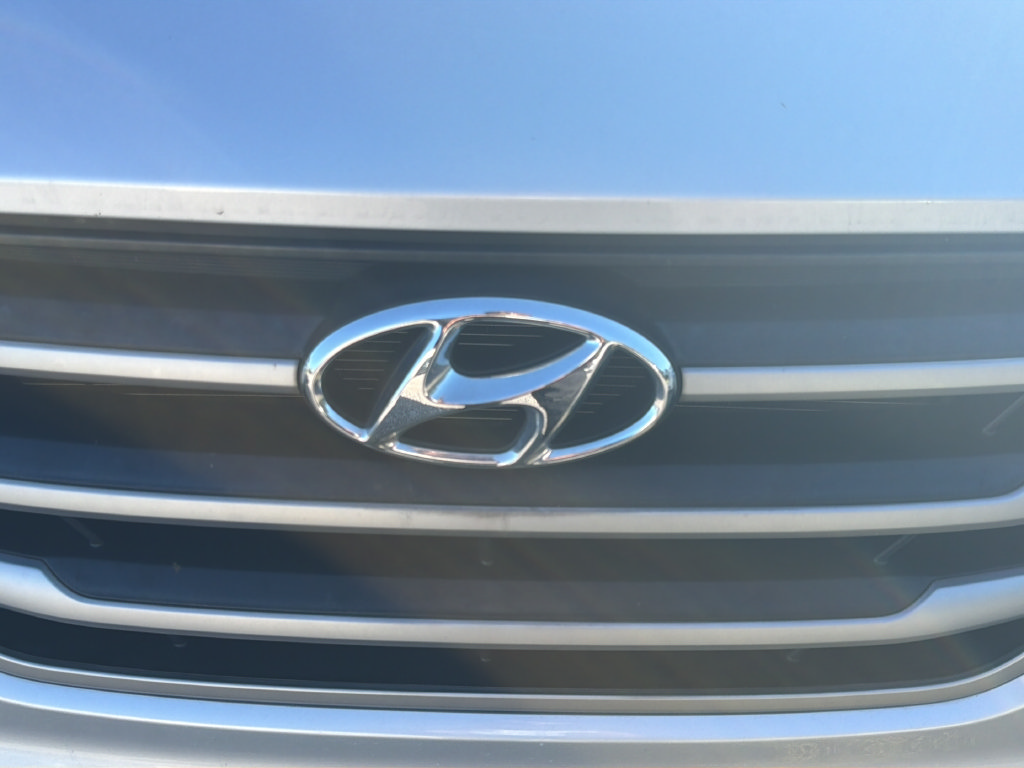 Used 2017 Hyundai Tucson SE w/ Cargo Package FWD image 16