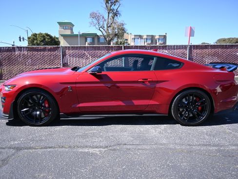 Used 2020 Ford Mustang Shelby GT500 w/ Technology Package RWD image 20