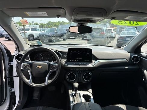 Used 2025 Chevrolet Blazer LT w/ Convenience Package image 23