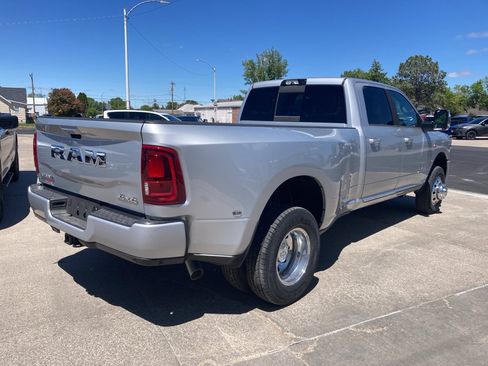 New 2026 RAM 3500 Laramie w/ Max Tow Package AWD/4WD image 11